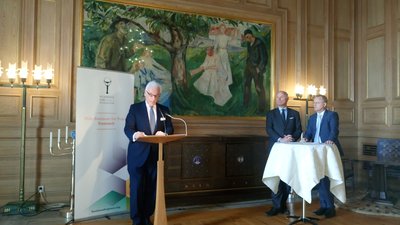 哈利及伊隆·马斯克等四人被选为2017年奥斯陆商业促和平奖得主